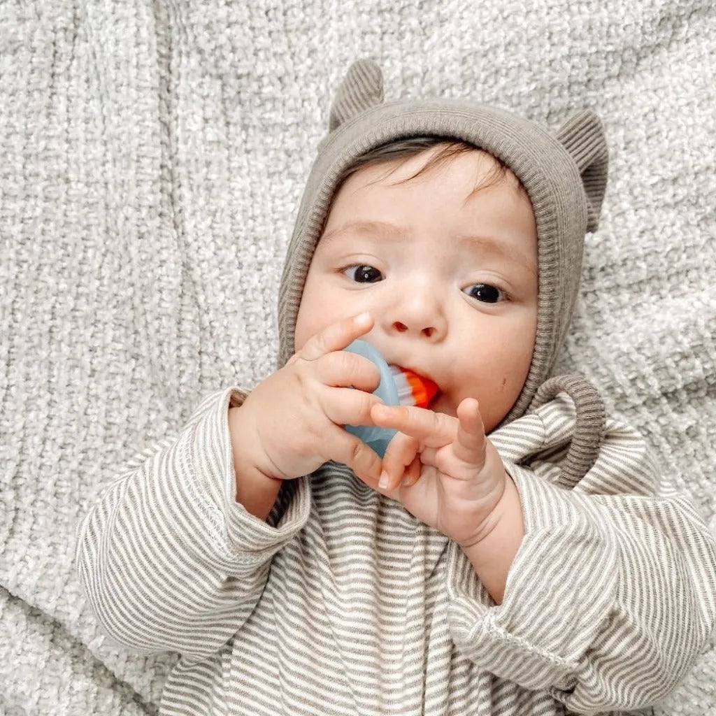 Itzy Ritzy - TEENSY TEETHER™ 矽膠牙膠 | 紅藍色